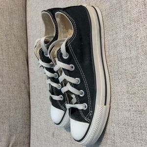 Converse black and white canvas low tops size 6